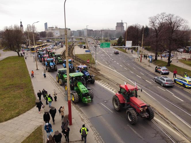 Totalny najazd na Wrocław, traktory na ulicach. Zgromadzenie rolników rozwiązane!