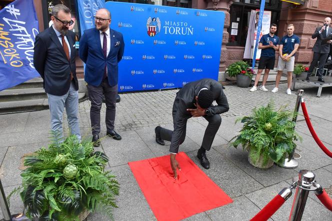 Wilfredo Leon odsłonił Katarzynkę w Piernikowej Alei Gwiazd