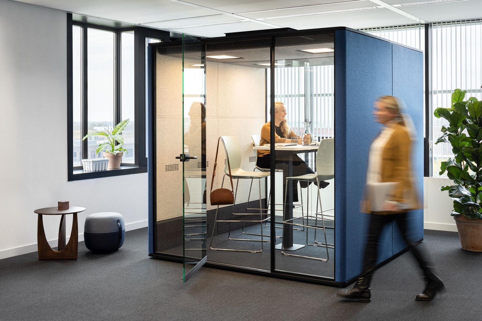 Meble i rozwiązania biurowe Ahrend