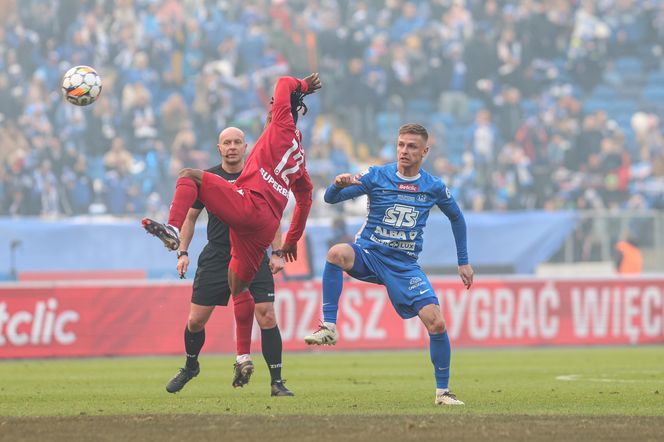 Nie tak miało być. Kompromitacja Niebieskich na Stadionie Śląskim. Wisła rozniosła Ruch Chorzów