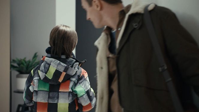 Na dobre i na złe odc. 957. Krzysztof Radwan (Mateusz Damięcki), Kubuś (Wiktor Trojan)