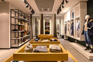 Znajdź swój najbliższy salon Royal Collection i umów się ze stylistą już dziś!