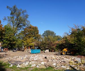 Zabytkowe domki na białostockich Dojlidach zburzone