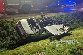 Tragiczny wypadek na DK 70 pod Łowiczem! Z auta nic nie zostało