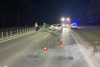 Dwie osoby poszkodowane w zderzeniu trzech aut koło Leszna