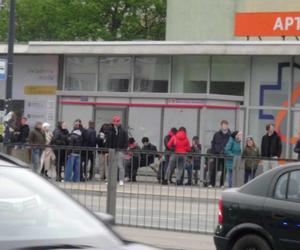 Pożar w metrze! Ewakuacja pasażerów, 5 stacji zamkniętych