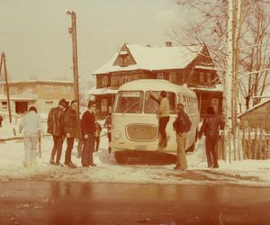 Ferie Zimowe w latach 70. Zaglądamy do albumu Fabryki Samochodów Ciężarowych w Starachowicach