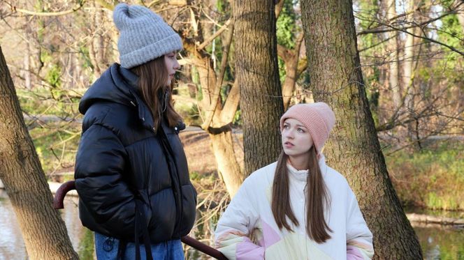 	Barwy szczęścia odc. 3174. Ewelina (Amelia Listwoń), Ewa (Gabriela Ziembicka)