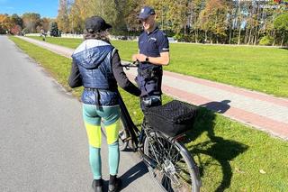  Rowerzysta na drodze 