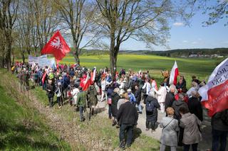 Protest przeciwko budowie centrum dystrybucyjnego Lidla w Gietrzwałdzie
