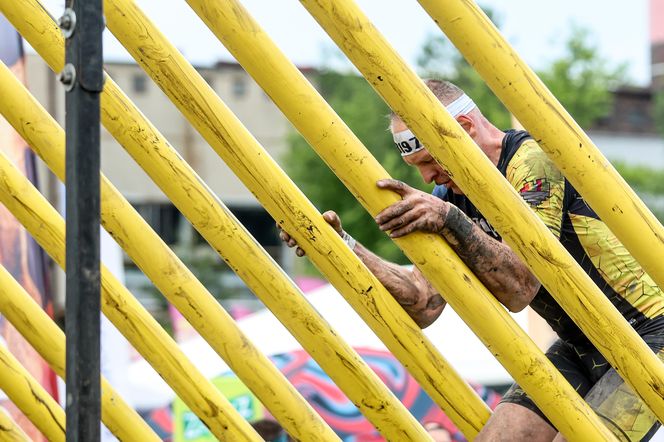 Runmageddon w Katowicach 2025. Błoto, pot i triumf na Hałdzie Kostuchna