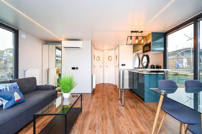 Houseboat firmy La Mare