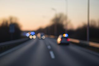 Akcja Znicz 2025. Co oznacza obecność tysięcy policjantów na drogach?