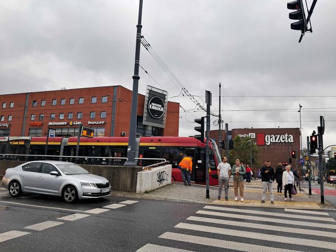 Zderzenie dwóch tramwajów w centrum Łodzi.