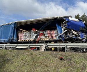 Śmiertelny wypadek na S8! Jedna osoba nie żyje po zderzeniu trzech 