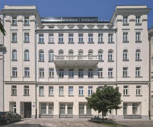 przebudowa i nadbudowa na cele mieszkalne kamienicy frontowej, Warszawa ul. Mokotowska