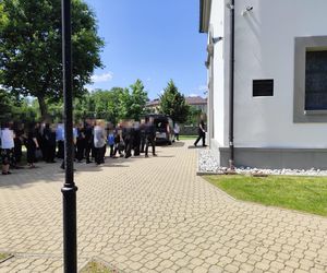 Ostatnie pożegnanie Katarzyny, która zginęła z rąk męża