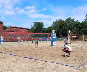 Siatkówka plażowa w centrum Torunia. Stwórz własną drużynę na IV Turniej Trzech Gmin