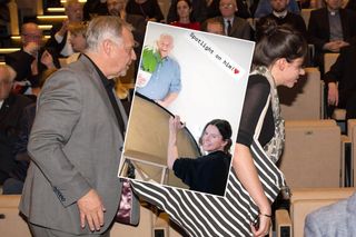 Marek Kondrat pokazał się z młodą żoną! Taka fotka to rzadkość