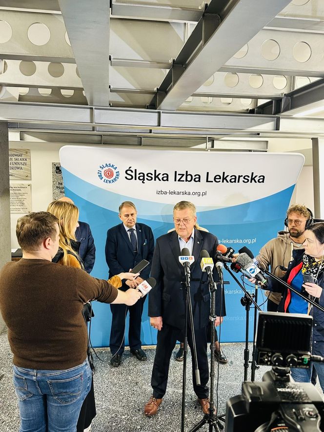 Nauka przeciw dezinformacji. Konferencja prasowa w Śląskiej Izbie Lekarskiej przeciwko konferencji "Czego Ci lekarz nie powie"