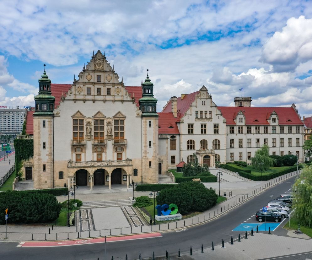 Zadziwiająca historia 75-letniego studenta UAM. Był na Erasmusie i pisze magisterkę o graffiti