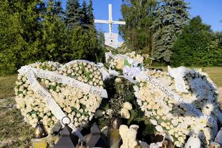 Grób Nadii i Oliwii B. Z Woli Szczucińskiej 