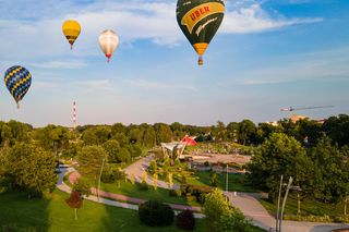 To miasto przywodzi na myśl Małą Kapadocję. Przyciąga turystów magicznym widokiem