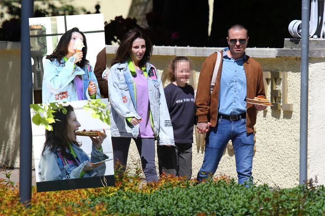 Cieżarna Dominika od Marcina Hakiela zajada się goframi i lodami