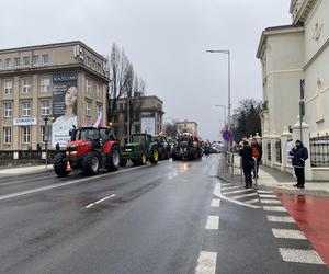 Strajk rolników w centrum Zielonej Góry. Przedsiębiorcy wyjechali na ulice 