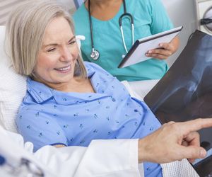 Krócej czeka się endoprotezę kolana i biodra. Zgadniecie skąd ten postęp!