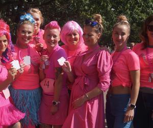 Bydgoszcz. Panie i panowie biegali w szpilkach w szczytnym celu! [ZDJĘCIA]