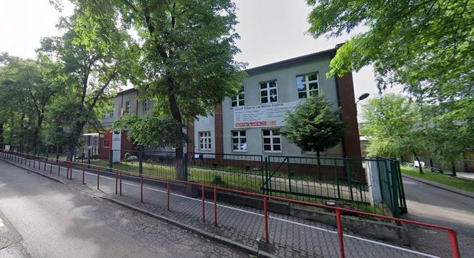 1. TECHNIKUM NR 1 IM. POWSTAŃCÓW ŚLĄSKICH w Rudzie Śląskiej- 13,33