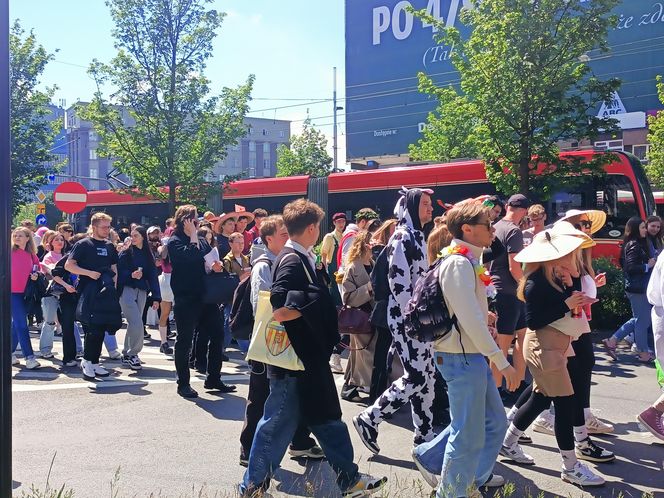 Korowód studencki rozpoczyna Juwenalia Śląskie 2025 w Katowicach