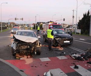 Wypadek w Świerklanach. Kierująca nie ustąpiła pierwszeństwa. Są ranni