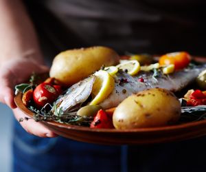 Nad wodą bez ryby? Nie ma mowy! Sprawdź, co warto wybrać na talerz