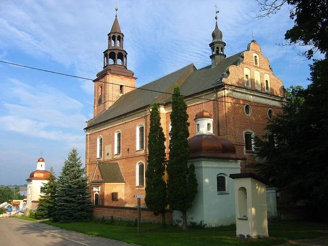 Malutką wieś nazywają "Warmińską Jerozolimą". Przyciąga prawdziwe tłumy