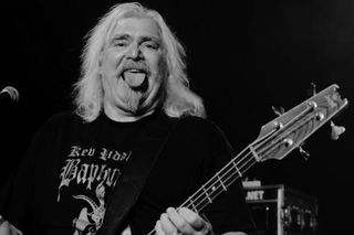 Zmarł były basista i współzałożyciel grupy Angel Witch. Kevin Riddles miał 68 lat 