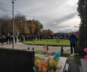 Pogrzeb Izy z Krakowa. Rodzina i przyjaciele żegnają 26-latkę