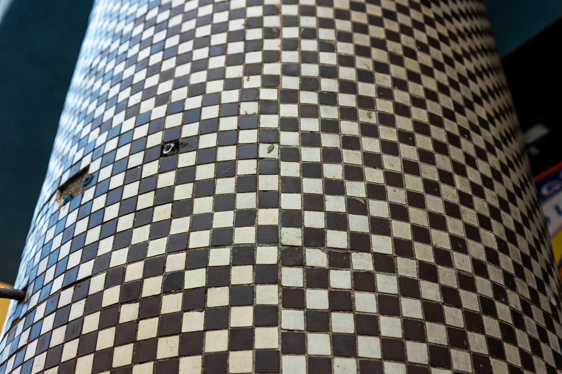 Blok na Madalińskiego 57 w Warszawie