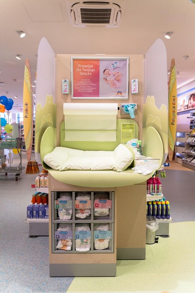 Konkurent Rossmanna otwiera kolejny sklep w Warszawie. Drogeria DM