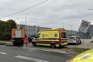 Tramwaj uderzył w busa na Annopolu. Poważny wypadek, motorniczy ranny