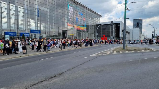 Pyrkon wystartował! Potężne kolejki przed MTP