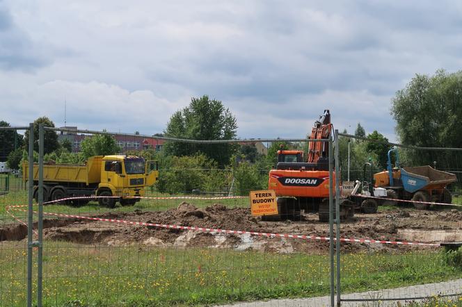 Park Jaworek w Tychach zamienił się w wielki plac budowy [ZDJĘCIA]