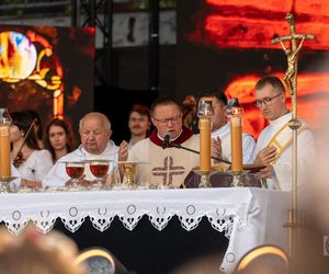 Kard. Ryś do młodych: ludzie, którzy niczego już nie szukają są jak zaparkowane auto
