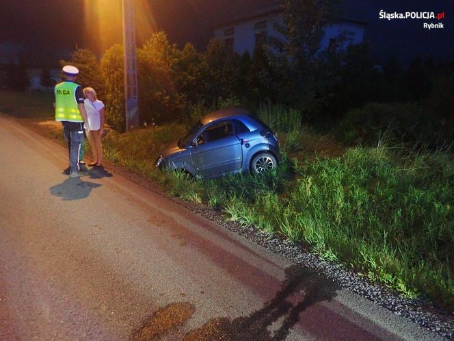 Śląskie: Microcar, 78-latek, rów melioracyjny i pogotowie. Drogowy rebus ze wskazaniem