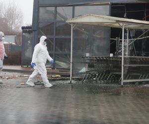 Huk, chaos i... pusta kasa! Złodzieje wysadzili bankomat i uciekli bez łupu!