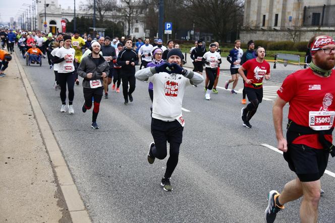 Bieg na Piątkę 2024, Warszawa - zdjęcia. Biegłeś? Szukaj się w galerii!