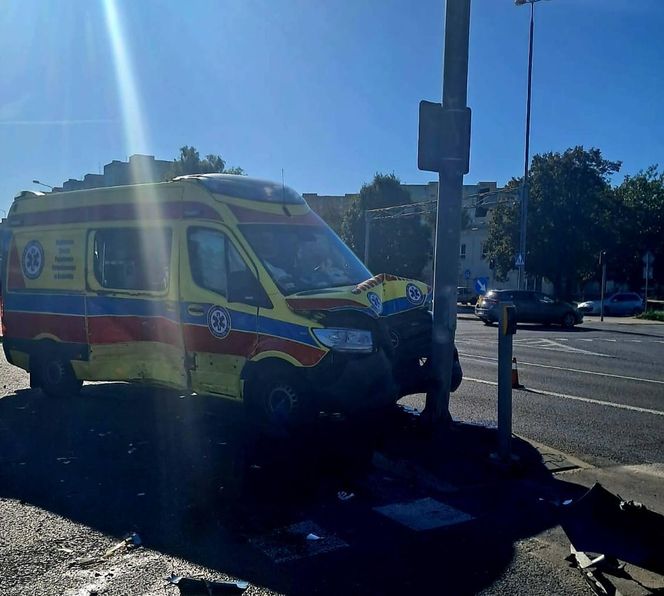 Wypadek na skrzyżowaniu ulic Limanowskiego i Maratońskiej
