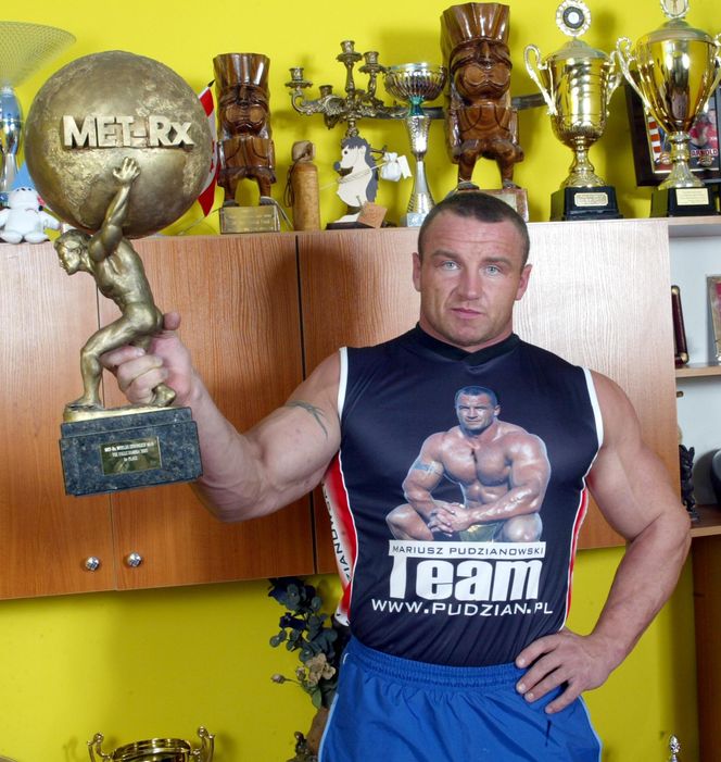 Mariusz Pudzianowski pokazał mamę. Takie kadry to rzadkość 