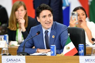 Były premier i piosenkarka razem! To już oficjalne